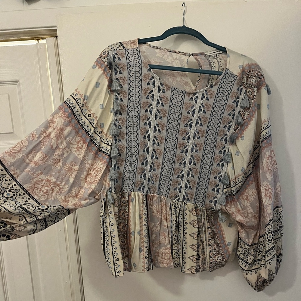 American eagle balloon sleeve top